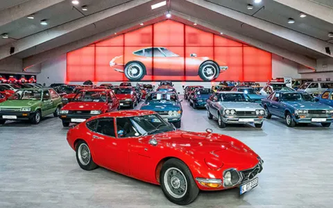 Близько 70 експонатів з багатьох періодів історії відомої на увесь світ японської марки Toyota представлені у колекції автомобілів у місті Кельн. 